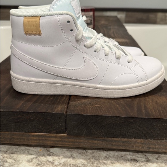 Nike Court Vision Women’s White Shoes - Picture 2 of 6